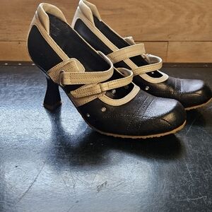 Mary jane heels sneaker heel vintage unlisted heel
